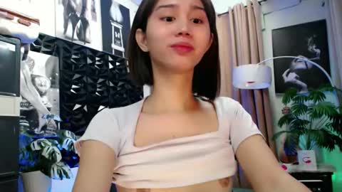 Lovely Yana  online show from 01/16/26, 11:47