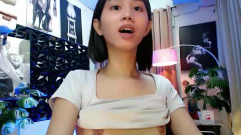 Lovely Yana  online show from 02/17/26, 08:33