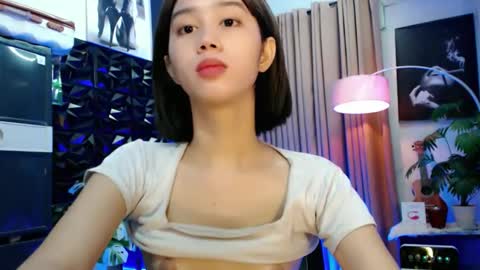 Lovely Yana  online show from 04/22/26, 05:32