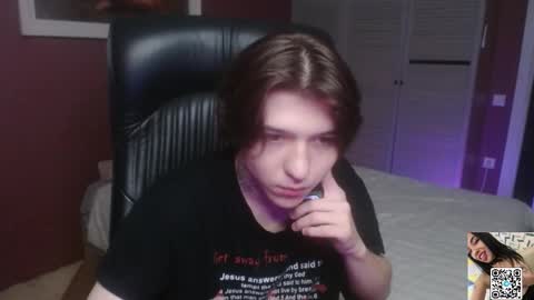 Kris Michael online show from 12/15/25, 04:44