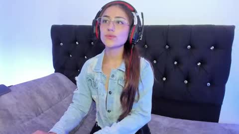 A Sexy Couple online show from 11/18/25, 07:18