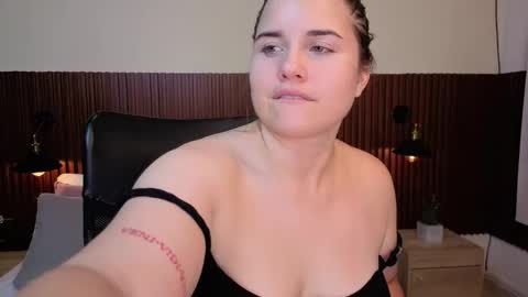 Abby Lee  online show from 04/14/26, 08:15