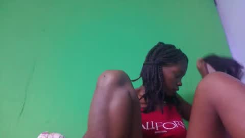 Snapshot of aadienne chatting on 05/17/26, 11:39 aadienne online show from 05/17/26, 11:39
