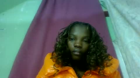 Snapshot of aadienne chatting on 06/28/26, 03:01 aadienne online show from 06/28/26, 03:01