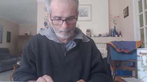 Snapshot of aalex1717 chatting on 05/16/26, 10:36 Aalex1717 online show from 05/16/26, 10:36