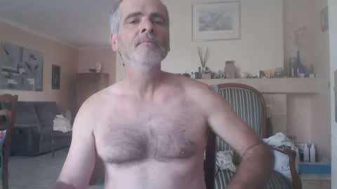 Snapshot of aalex1717 chatting on 07/13/26, 05:32 Aalex1717 online show from 07/13/26, 05:32