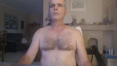 Snapshot of aalex1717 chatting on 07/16/26, 04:18 Aalex1717 online show from 07/16/26, 04:18