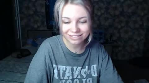 Snapshot of aalicebubble chatting on 02/27/25, 12:32 Alice online show from 02/27/25, 12:32