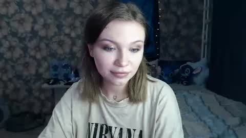 Snapshot of aalicebubble chatting on 09/24/25, 05:05 Alice online show from 09/24/25, 05:05