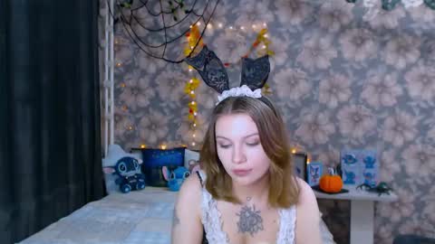 Snapshot of aalicebubble chatting on 10/20/25, 05:57 Alice online show from 10/20/25, 05:57