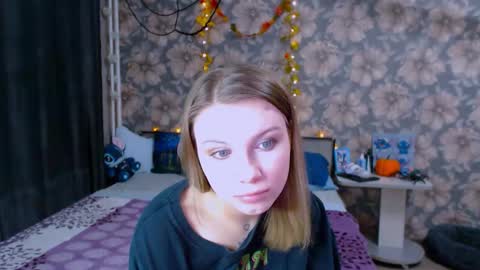 Snapshot of aalicebubble chatting on 10/23/25, 02:49 Alice online show from 10/23/25, 02:49