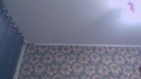 Snapshot of aalicebubble chatting on 02/27/26, 06:52 Alice online show from 02/27/26, 06:52