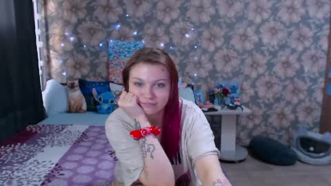 Snapshot of aalicebubble chatting on 05/28/26, 01:03 Alice online show from 05/28/26, 01:03
