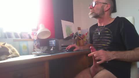 Snapshot of aamigo68 chatting on 02/18/25, 02:27 Amigo68 online show from 02/18/25, 02:27