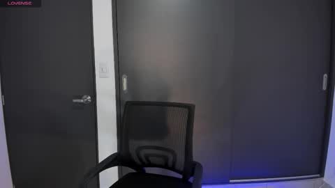 andrea online show from 10/18/25, 04:04