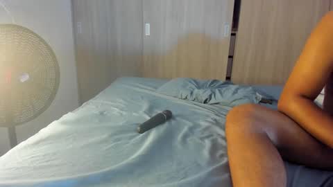 Snapshot of aaron_and_ann chatting on 02/22/25, 07:56 Aaron y Ann online show from 02/22/25, 07:56