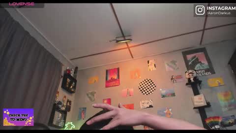 Snapshot of aaron_darkus chatting on 11/14/25, 11:35 Aaron online show from 11/14/25, 11:35