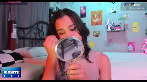 Snapshot of aaron_darkus chatting on 02/05/26, 03:22 Aaron online show from 02/05/26, 03:22