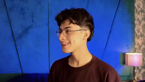 Aaron Ezequiel online show from 10/05/25, 09:13