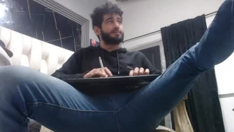 aaron_jones_1 online show from 06/07/26, 03:21
