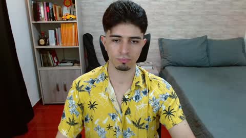 Snapshot of aaron_paul_ chatting on 12/01/24, 08:31 Aaron online show from 12/01/24, 08:31