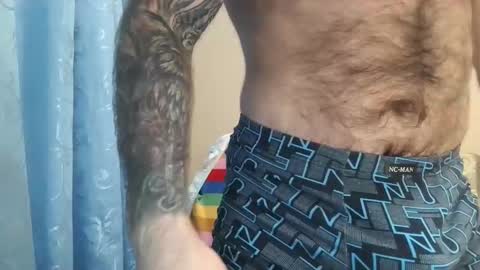 Snapshot of aaron_royal chatting on 12/11/24, 07:03 Davin tayl online show from 12/11/24, 07:03