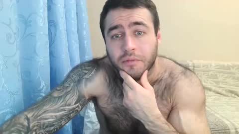 Snapshot of aaron_royal chatting on 12/13/24, 06:16 Davin tayl online show from 12/13/24, 06:16