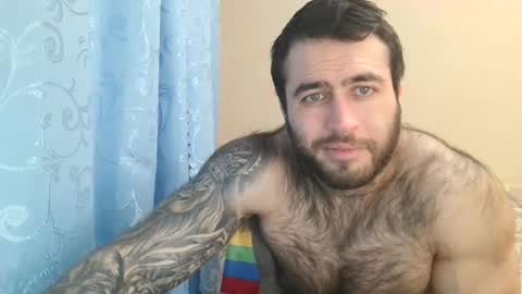 Snapshot of aaron_royal chatting on 12/27/24, 06:42 Davin tayl online show from 12/27/24, 06:42