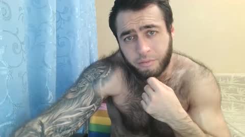 Snapshot of aaron_royal chatting on 01/01/25, 06:16 Davin tayl online show from 01/01/25, 06:16