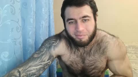 Snapshot of aaron_royal chatting on 01/14/25, 06:07 Davin tayl online show from 01/14/25, 06:07