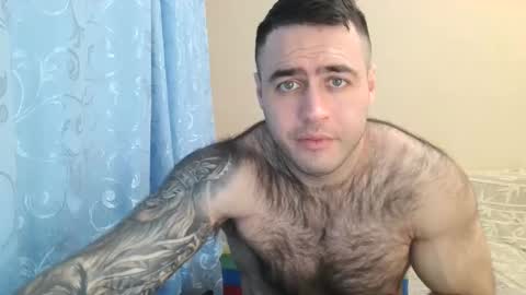 Snapshot of aaron_royal chatting on 01/18/25, 06:10 Davin tayl online show from 01/18/25, 06:10