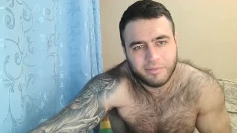 Snapshot of aaron_royal chatting on 01/30/25, 06:43 Davin tayl online show from 01/30/25, 06:43