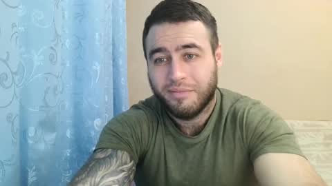 Snapshot of aaron_royal chatting on 02/05/25, 07:20 Davin tayl online show from 02/05/25, 07:20