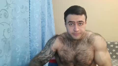 Snapshot of aaron_royal chatting on 02/10/25, 06:45 Davin tayl online show from 02/10/25, 06:45