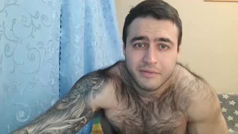 Snapshot of aaron_royal chatting on 02/12/25, 06:40 Davin tayl online show from 02/12/25, 06:40