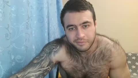 Snapshot of aaron_royal chatting on 02/17/25, 06:26 Davin tayl online show from 02/17/25, 06:26