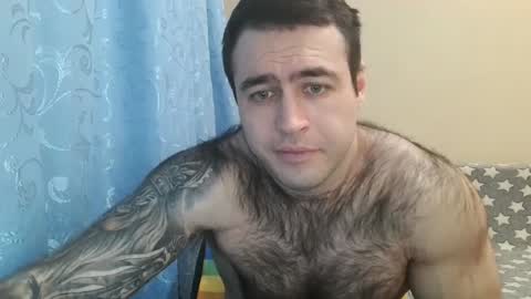 Snapshot of aaron_royal chatting on 02/21/25, 04:37 Davin tayl online show from 02/21/25, 04:37