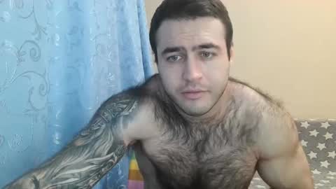 Snapshot of aaron_royal chatting on 02/24/25, 05:20 Davin tayl online show from 02/24/25, 05:20