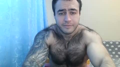 Snapshot of aaron_royal chatting on 02/25/25, 05:08 Davin tayl online show from 02/25/25, 05:08