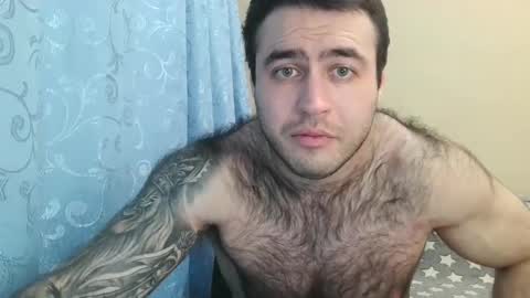 Snapshot of aaron_royal chatting on 02/26/25, 05:17 Davin tayl online show from 02/26/25, 05:17