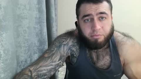 Snapshot of aaron_royal chatting on 09/10/25, 04:40 Davin tayl online show from 09/10/25, 04:40