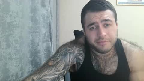 Snapshot of aaron_royal chatting on 09/20/25, 05:14 Davin tayl online show from 09/20/25, 05:14