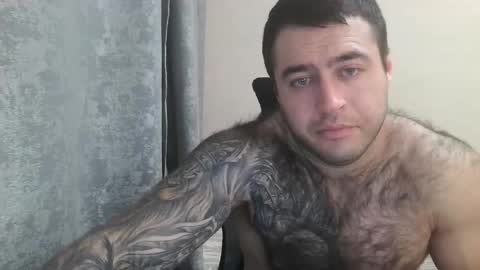 Snapshot of aaron_royal chatting on 09/27/25, 05:07 Davin tayl online show from 09/27/25, 05:07