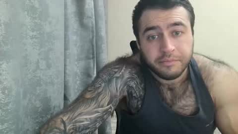 Snapshot of aaron_royal chatting on 10/03/25, 04:37 Davin tayl online show from 10/03/25, 04:37