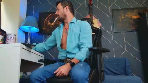 Aaron online show from 09/18/25, 07:10