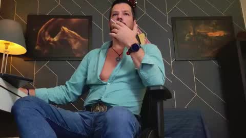 Aaron online show from 11/05/25, 05:07