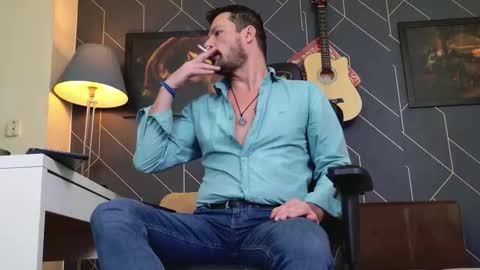 Aaron online show from 12/21/25, 02:13