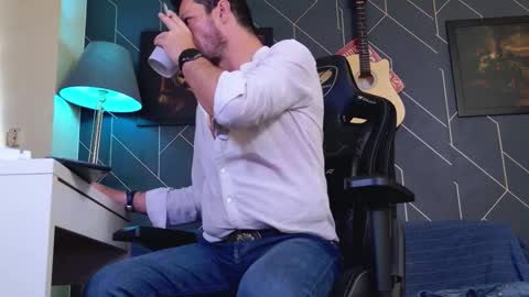 Aaron online show from 02/23/26, 09:06