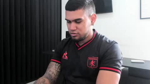 ig aaron hunter123 online show from 02/16/26, 02:13