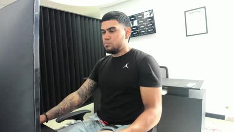 ig aaron hunter123 online show from 03/25/26, 04:57